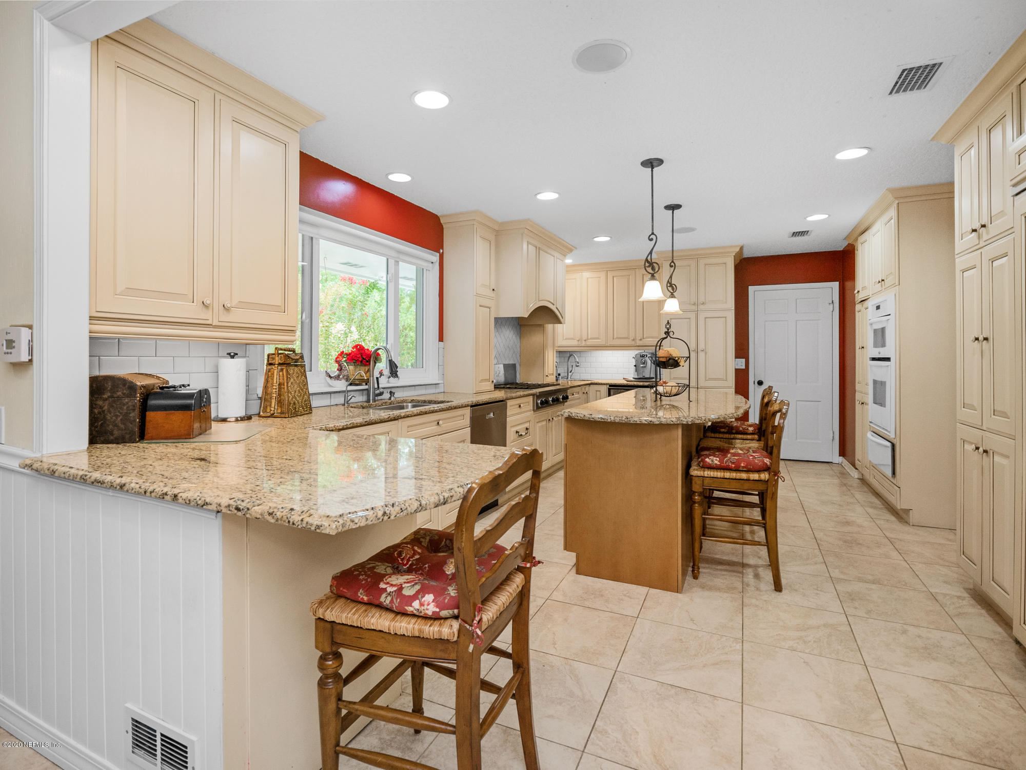 8240 Hunters Grove Road Jacksonville, FL 32256 - Photo 8 of 56 Center Island