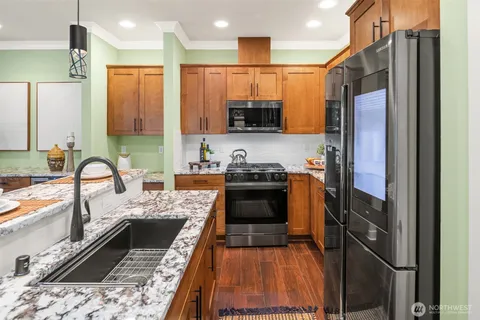 $1,098,000 | 900 228th Avenue Northeast, Unit 15C, Sammamish, WA 98074