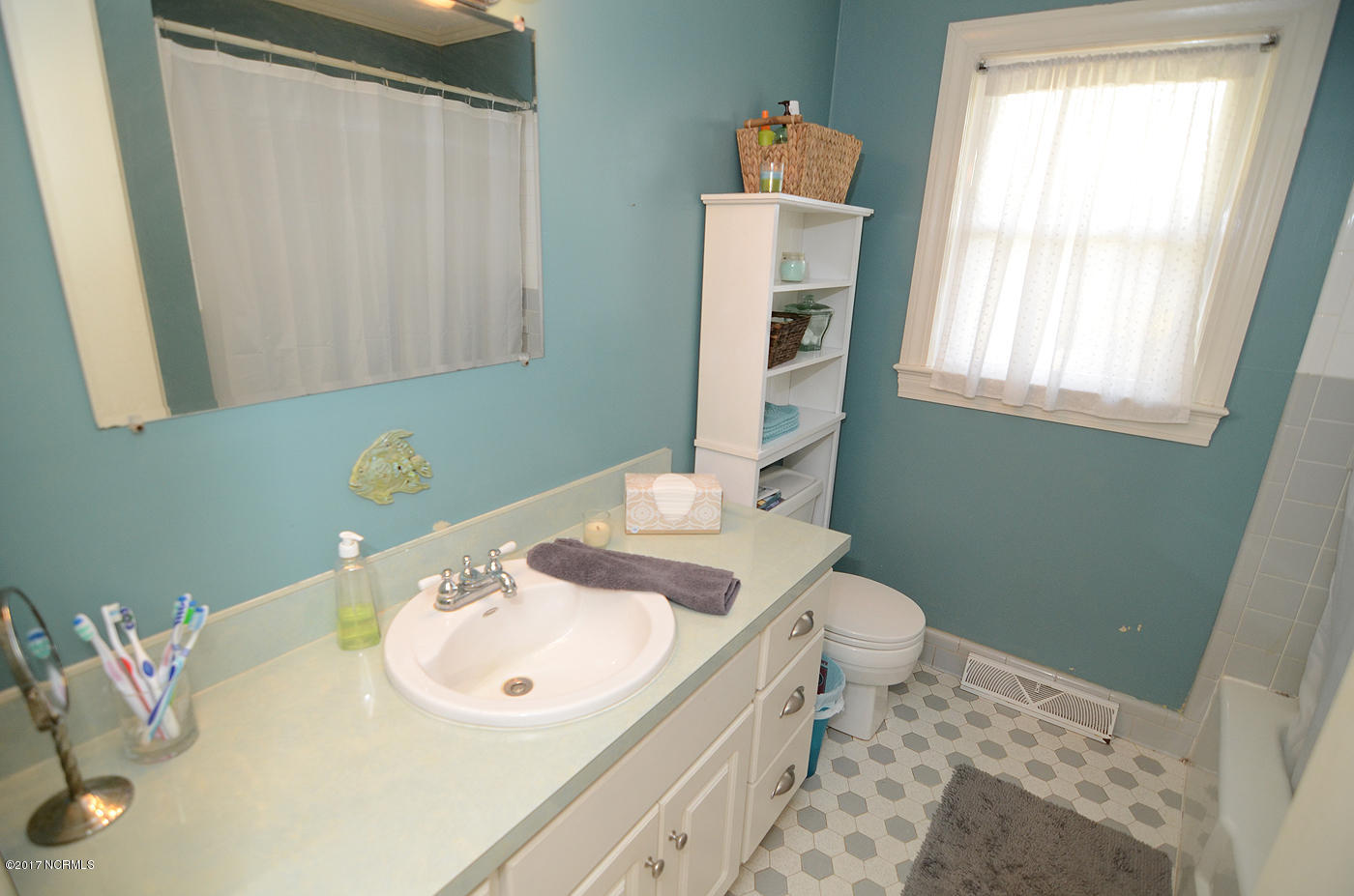 7200 Bartee Bridge Road Stantonsburg, NC 27883 - Photo 10 of 14 9 Full Bathroom