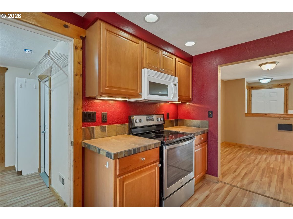 4335 Lone Oak Road Southeast Salem, OR 97302 - Photo 14 of 35