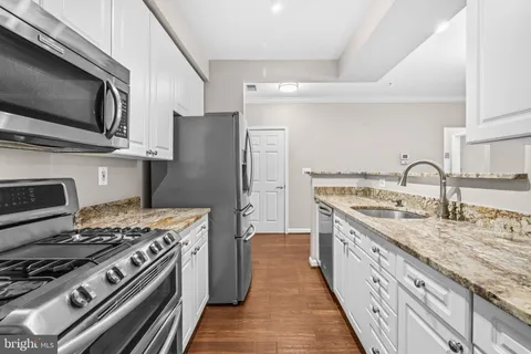 $525,000 | 5108 Donovan Drive, Unit 108, Alexandria, VA 22304