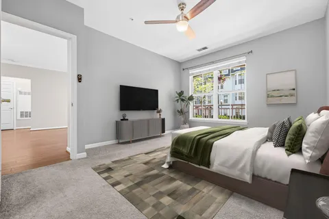 $525,000 | 5108 Donovan Drive, Unit 108, Alexandria, VA 22304