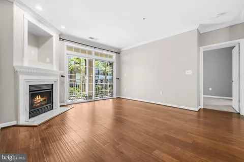 $525,000 | 5108 Donovan Drive, Unit 108, Alexandria, VA 22304