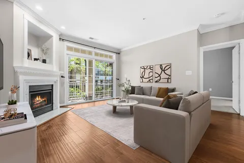 $525,000 | 5108 Donovan Drive, Unit 108, Alexandria, VA 22304