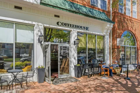 $525,000 | 5108 Donovan Drive, Unit 108, Alexandria, VA 22304