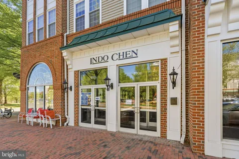 $525,000 | 5108 Donovan Drive, Unit 108, Alexandria, VA 22304