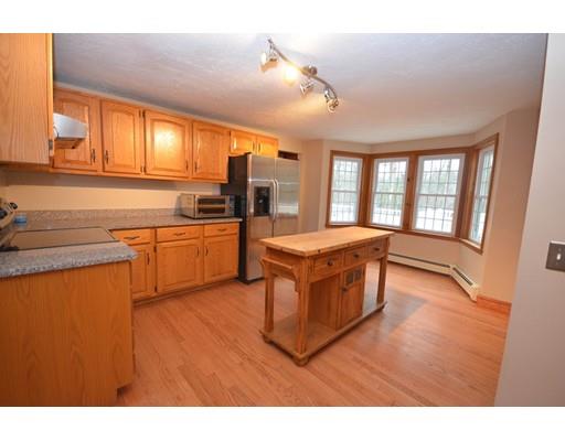 300 8 Lots Road Sutton, MA 01590 - Photo 3 of 19