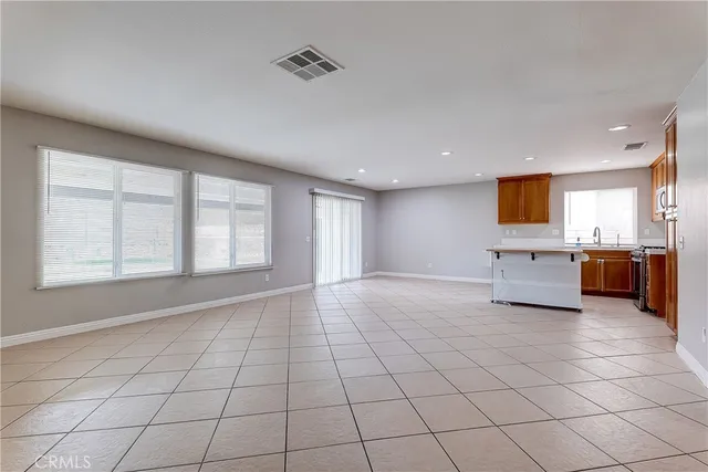 $2,900 | 45327 Elm Avenue, Lancaster, CA 93534