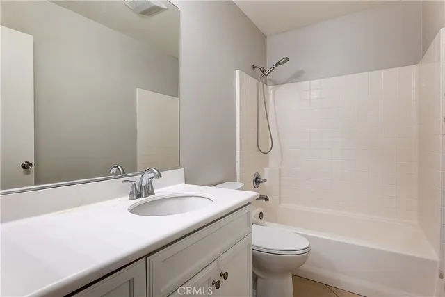 $2,900 | 45327 Elm Avenue, Lancaster, CA 93534