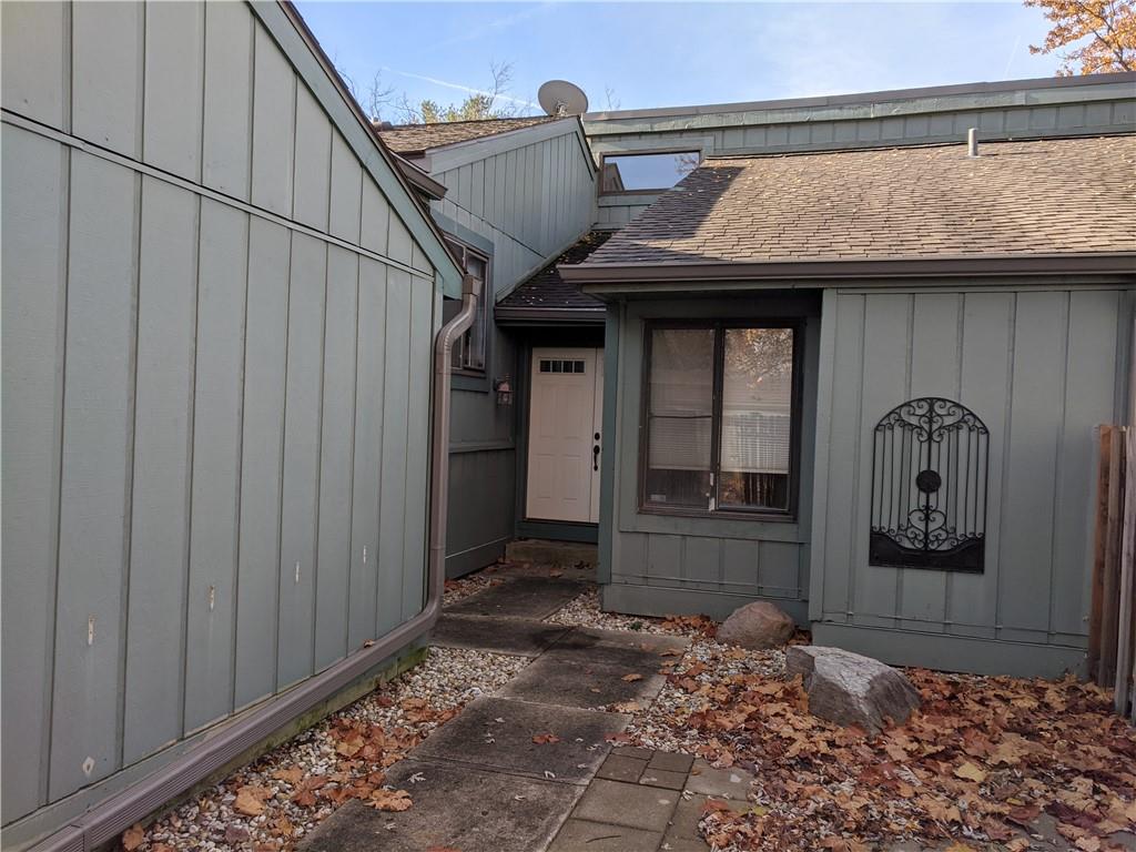 652 Cobblestone Road Avon, IN 46123 - Photo 1 of 2 Gallery Image 1