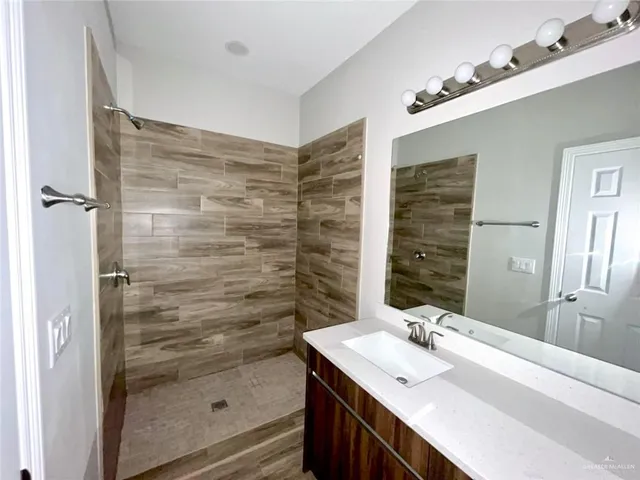 $950 | 1004 West Kohala Avenue, Unit 1, Alton, TX 78573