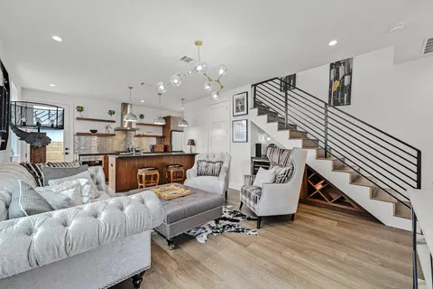 $625,000 | 201 Tillery Square, Unit 2, Austin, TX 78702