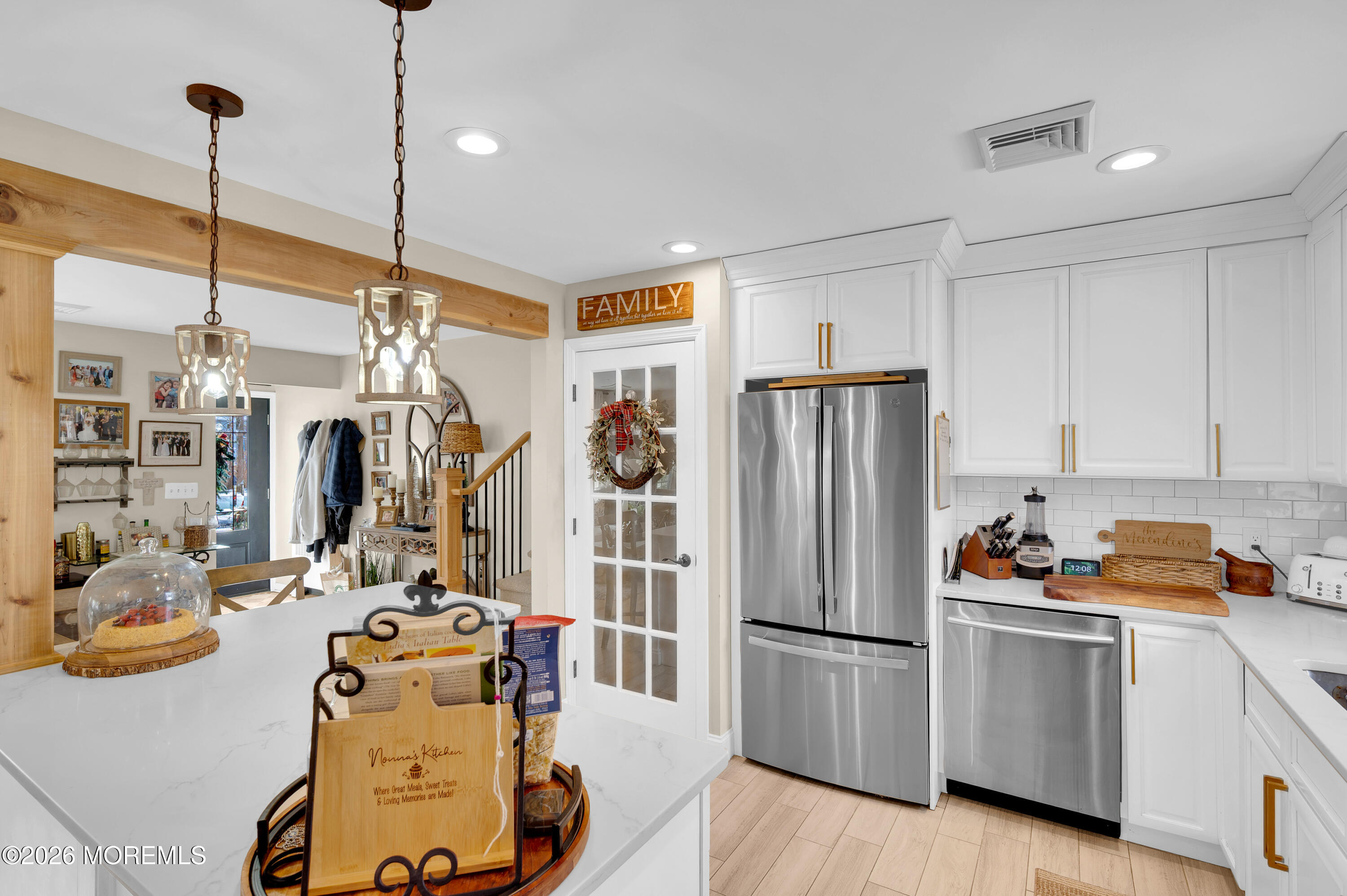 81 Dutch Lane Road Colts Neck, NJ 07722 - Photo 8 of 47 Kitchen 33