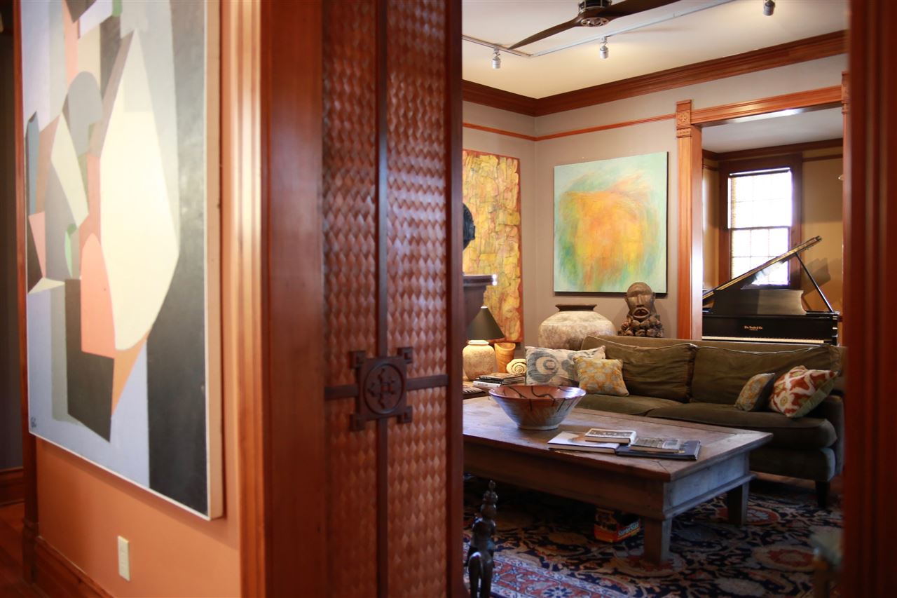 15 Bridge Street St. Augustine, FL 32084 - Photo 5 of 49 a living room with furniture and a window