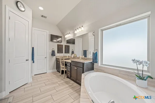 $679,999 | 618 Coral Berry, New Braunfels, TX 78132