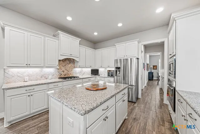 $679,999 | 618 Coral Berry, New Braunfels, TX 78132