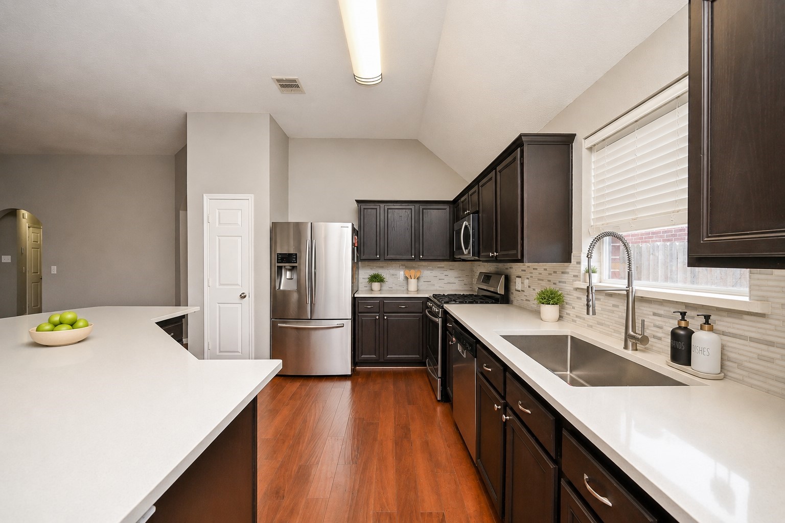 3907 Tigris Ridge Drive Katy, TX 77449 - Photo 5 of 19 Kitchen