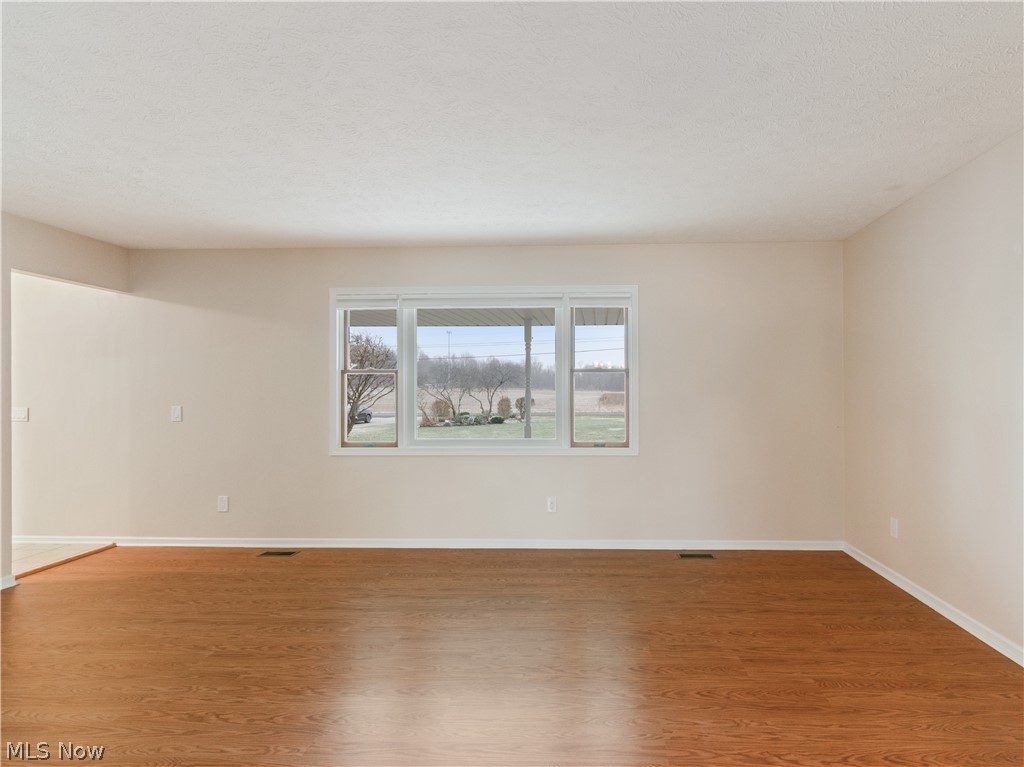 7965 Beach Road Wadsworth, OH 44281 - Photo 7 of 35