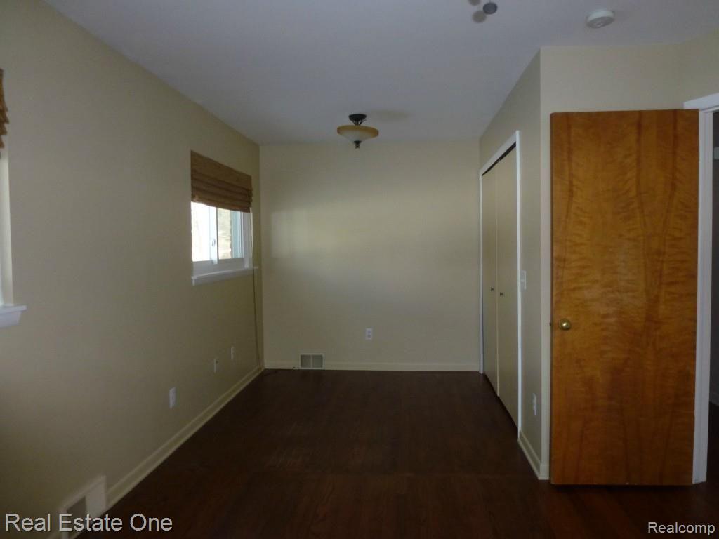 970 Bloomer Road Rochester, MI 48307 - Photo 19 of 30 010.jpg
