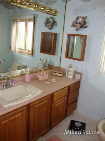 146 Kenyon Road Algonac, MI 48001 - Photo 21 of 22 31191335-20.JPG