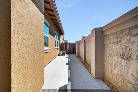 $749,000 | 2080 White Oak Drive, Hollister, CA 95023