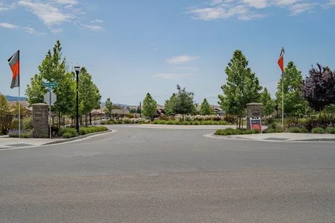 $749,000 | 2080 White Oak Drive, Hollister, CA 95023
