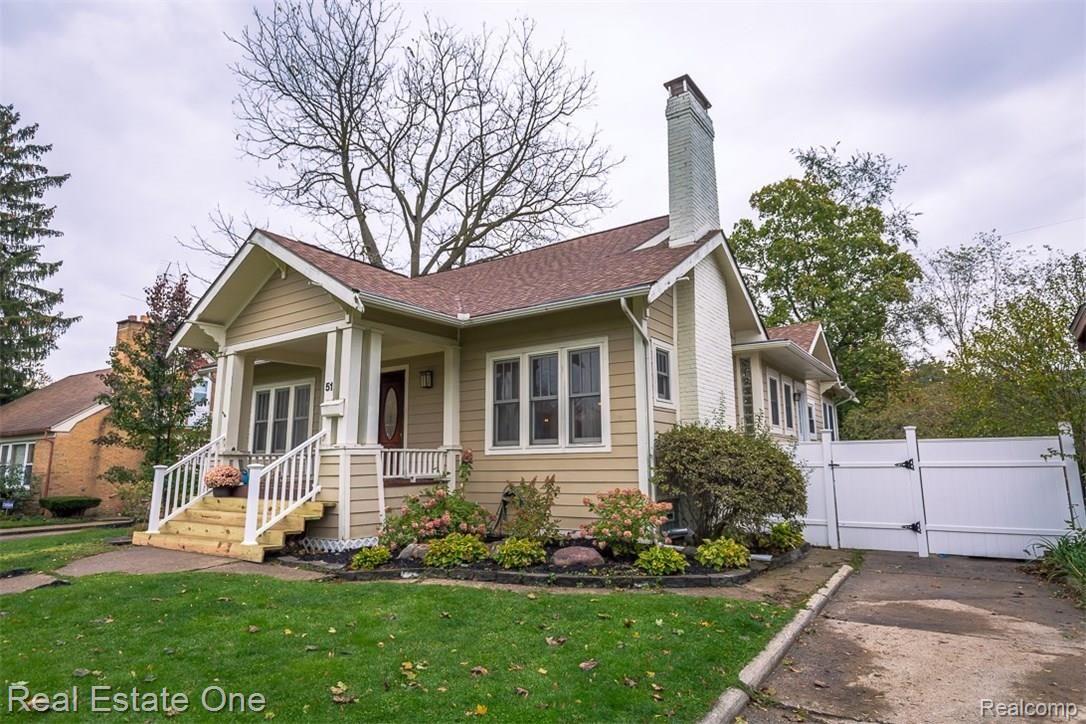 51 Cherokee Road Pontiac, MI 48341 - Photo 1 of 32 Welcome home!