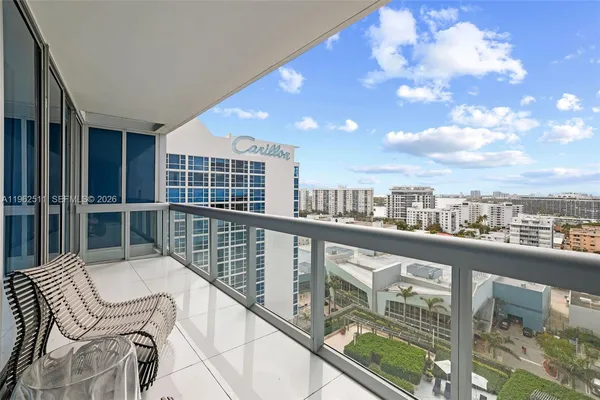 $8,200 | 6899 Collins Avenue, Unit 1410, Miami Beach, FL 33141