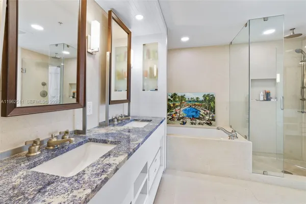$8,200 | 6899 Collins Avenue, Unit 1410, Miami Beach, FL 33141