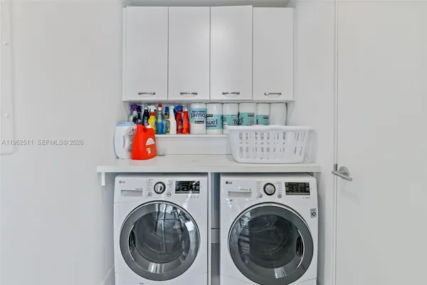 $8,200 | 6899 Collins Avenue, Unit 1410, Miami Beach, FL 33141