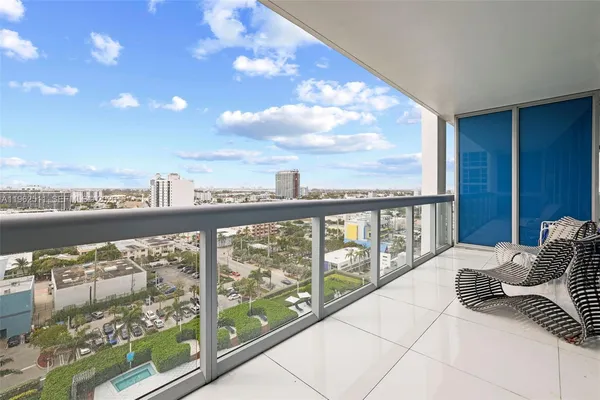 $8,200 | 6899 Collins Avenue, Unit 1410, Miami Beach, FL 33141
