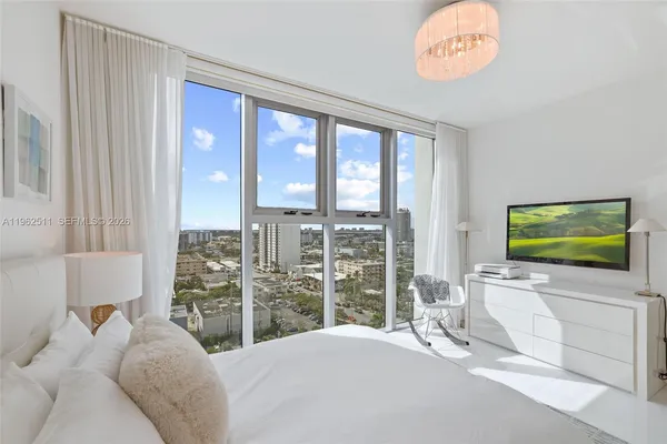$8,200 | 6899 Collins Avenue, Unit 1410, Miami Beach, FL 33141