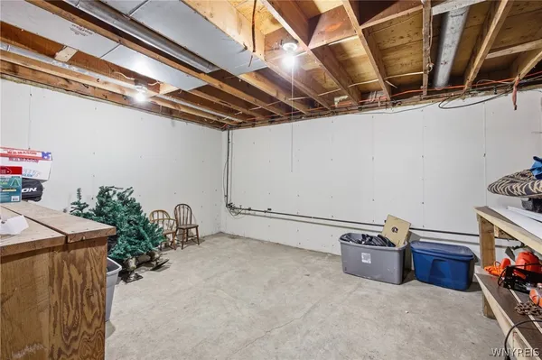 $450,000 | 7033 Derby Road, Evans, NY 14047