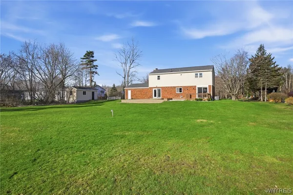 $450,000 | 7033 Derby Road, Evans, NY 14047