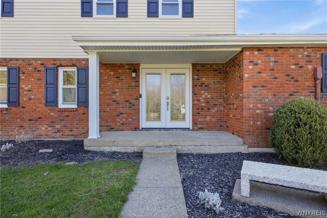 7033 Derby Road Evans, NY 14047 - Photo 4 of 46