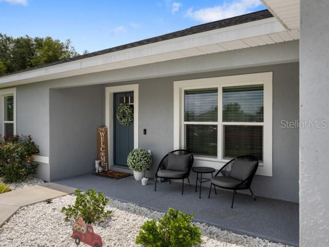156 Juniper Circle Ocala, FL 34480 - Photo 2 of 40 a living room with furniture