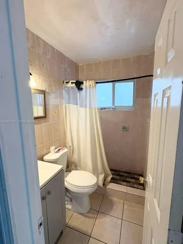 $2,800 | 221 Northwest 40th Street, Deerfield Beach, FL 33064