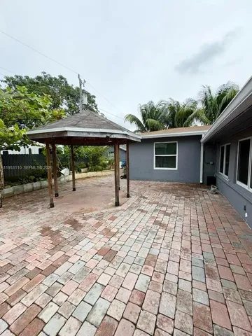 $2,800 | 221 Northwest 40th Street, Deerfield Beach, FL 33064