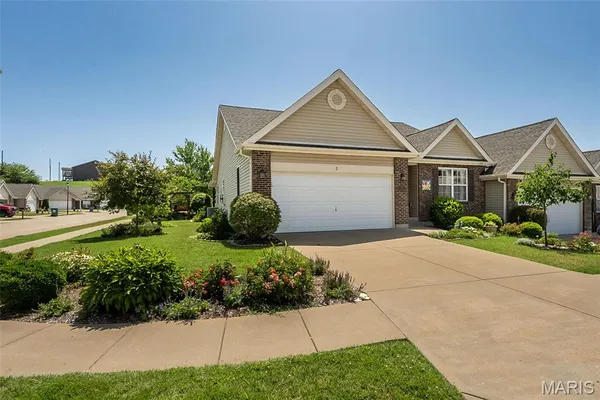 $325,000 | 2 Jackson Circle, Festus, MO 63028