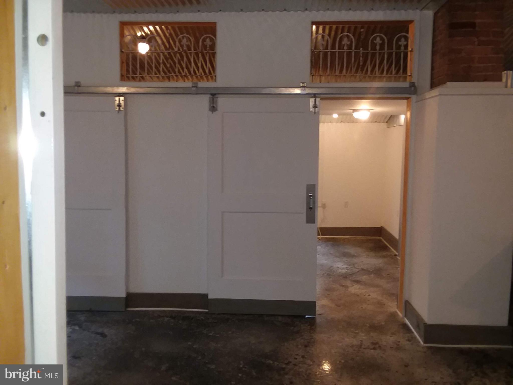 2451 Log Cabin Road York, PA 17408 - Photo 4 of 22