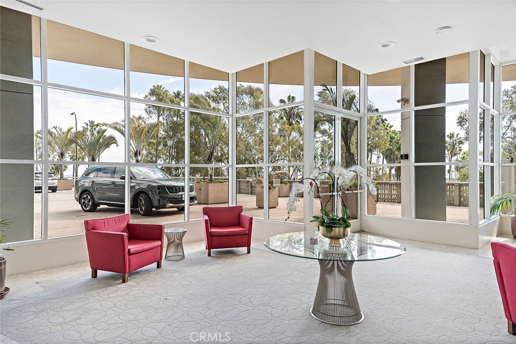 700 East Ocean Boulevard, Unit 3003 Long Beach, CA 90802 - Photo 22 of 39 a room with furniture