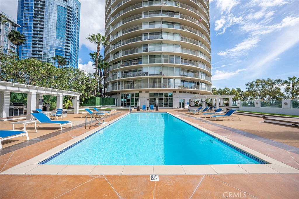 700 East Ocean Boulevard, Unit 3003 Long Beach, CA 90802 - Photo 25 of 39 a swimming pool with outdoor view