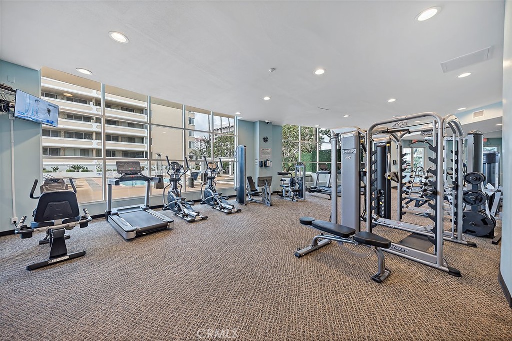 700 East Ocean Boulevard, Unit 3003 Long Beach, CA 90802 - Photo 28 of 39 a view of a room with gym equipment