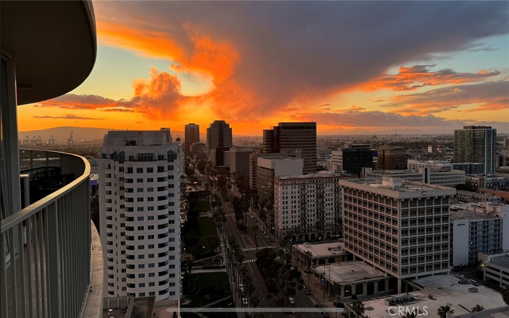 700 East Ocean Boulevard, Unit 3003 Long Beach, CA 90802 - Photo 37 of 39 a view of a balcony with city view
