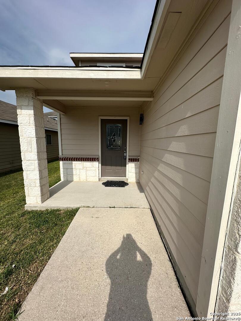 25346 Colt River San Antonio, TX 78261 - Photo 6 of 35 a view of a entryway front of house