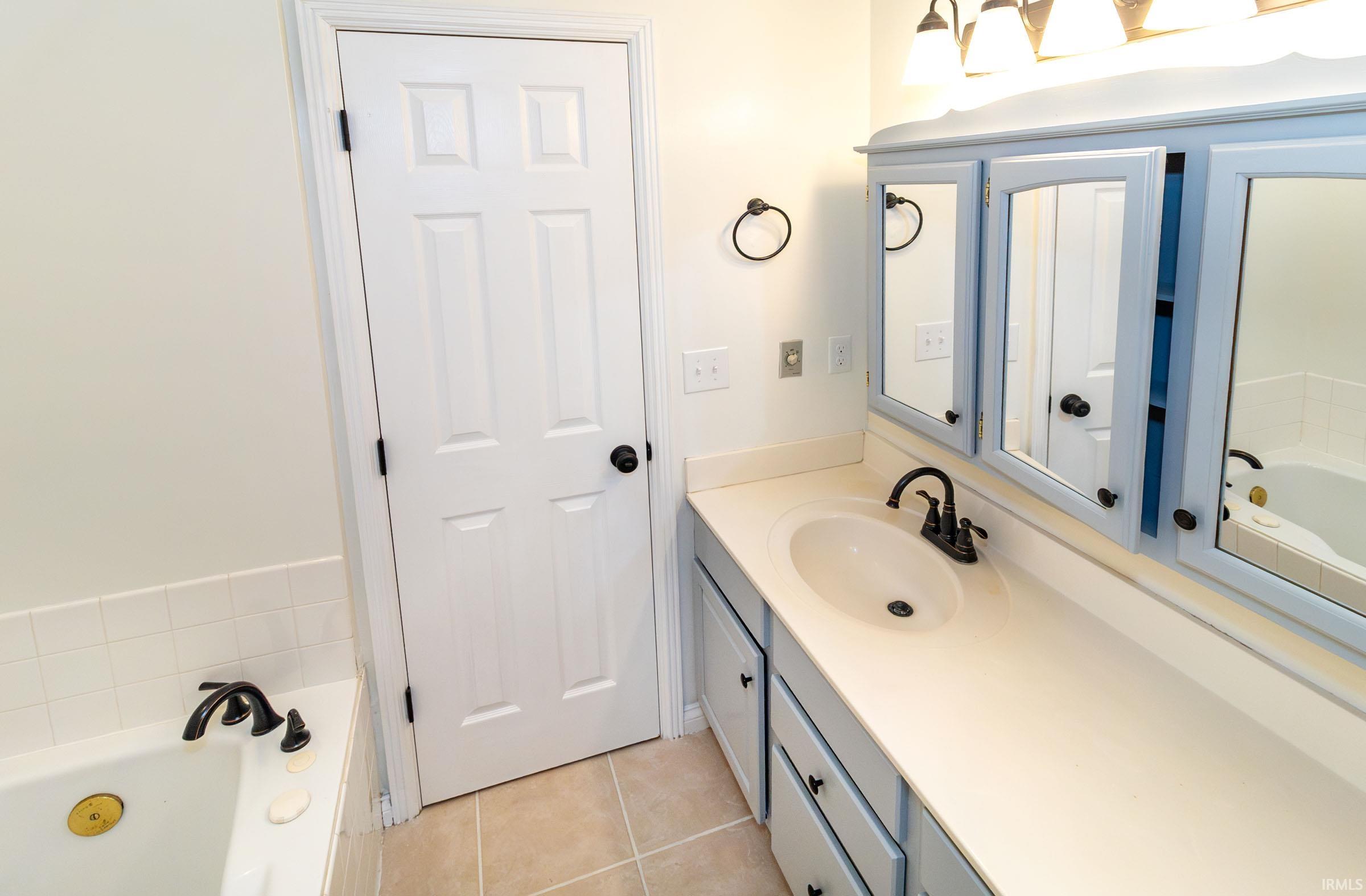 5689 Sharon Road Newburgh, IN 47630 - Photo 12 of 36