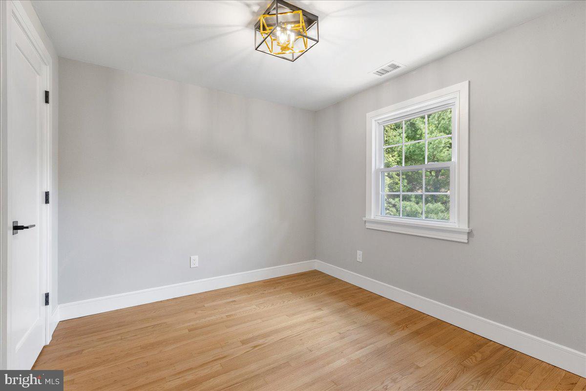 132 West Welling Avenue Pennington, NJ 08534 - Photo 19 of 32