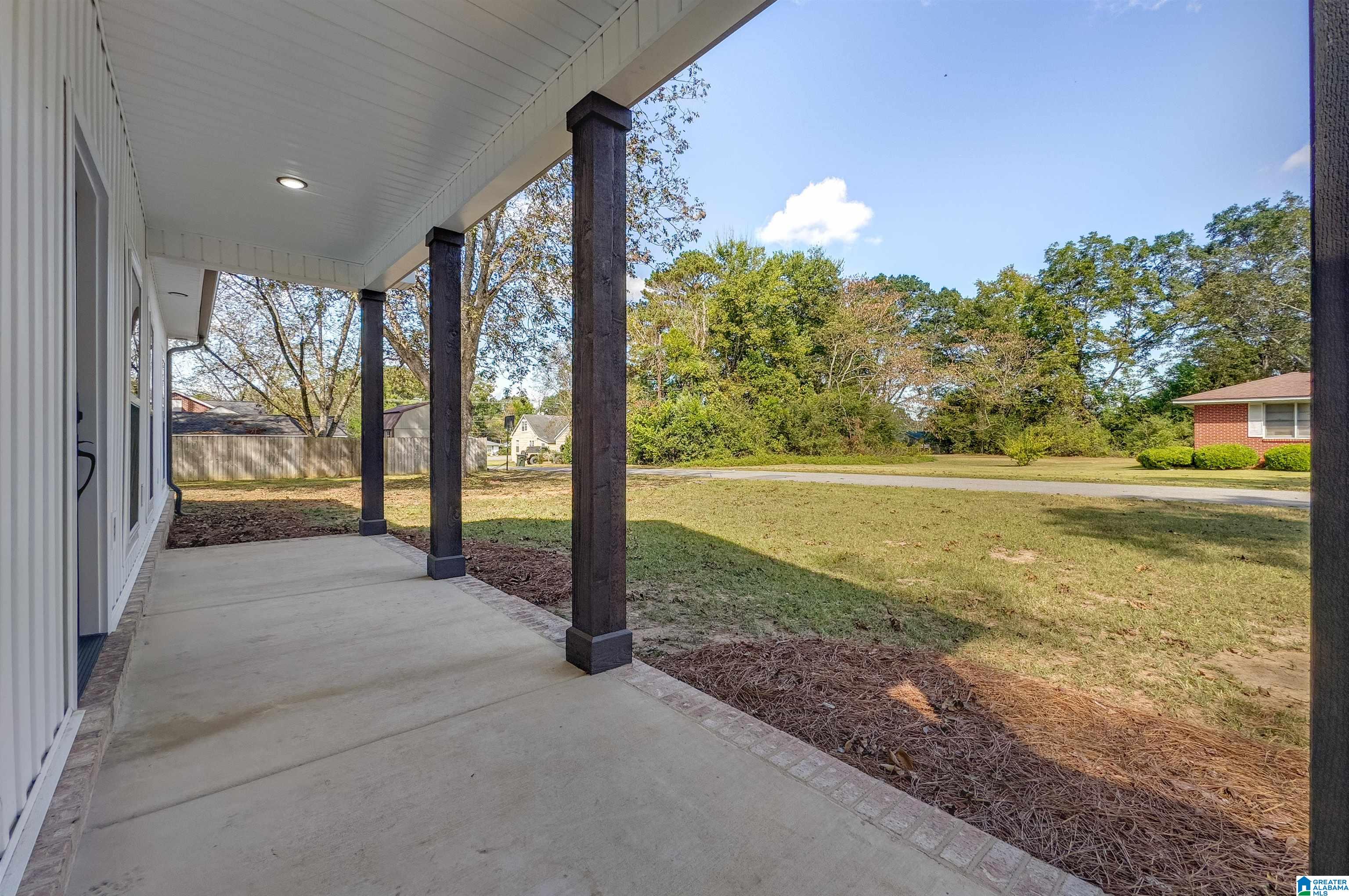 105 Barker Street Clanton, AL 35045 - Photo 8 of 61