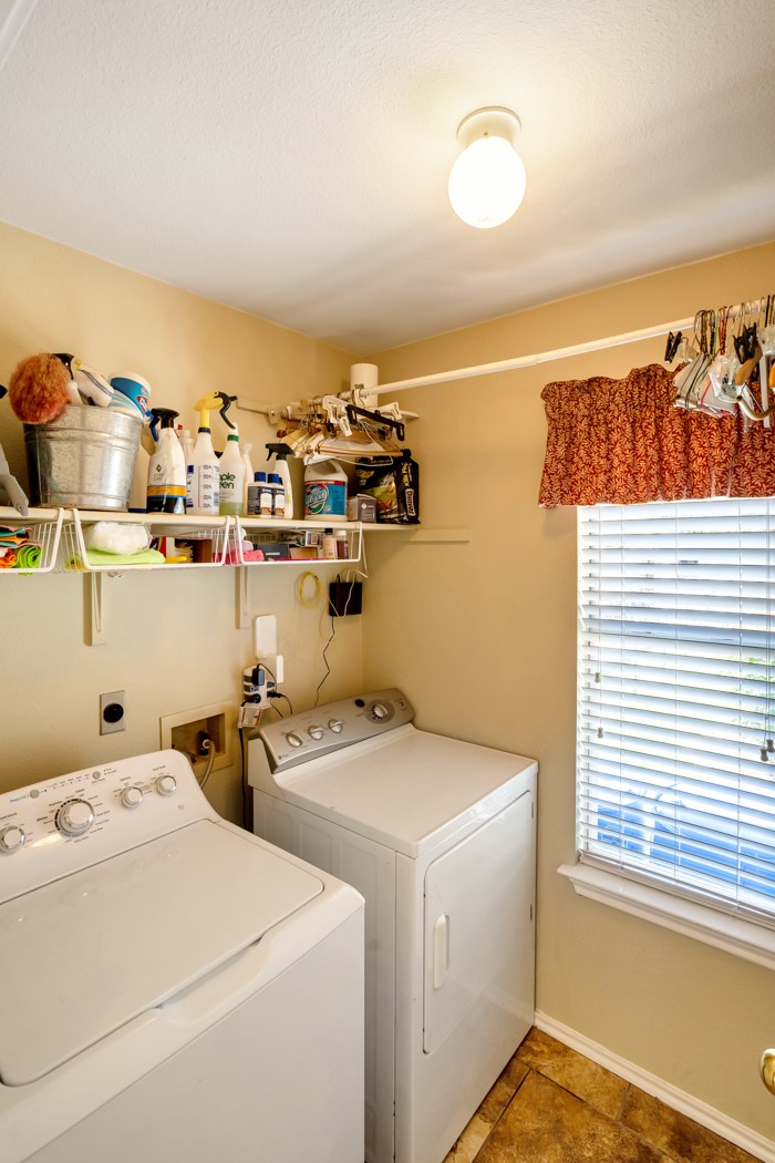 412 Derby Lane Georgetown, TX 78626 - Photo 28 of 37 a utility room with dryer and washer