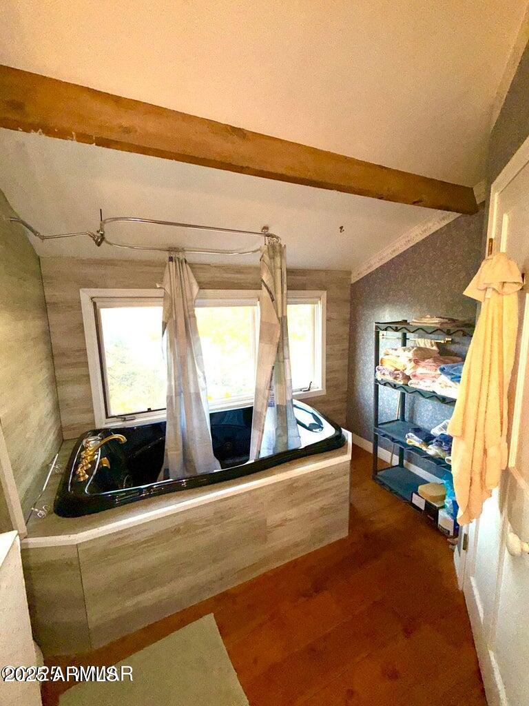 280 County Road Snowflake, AZ 85937 - Photo 23 of 45 a view of walk in closet with window
